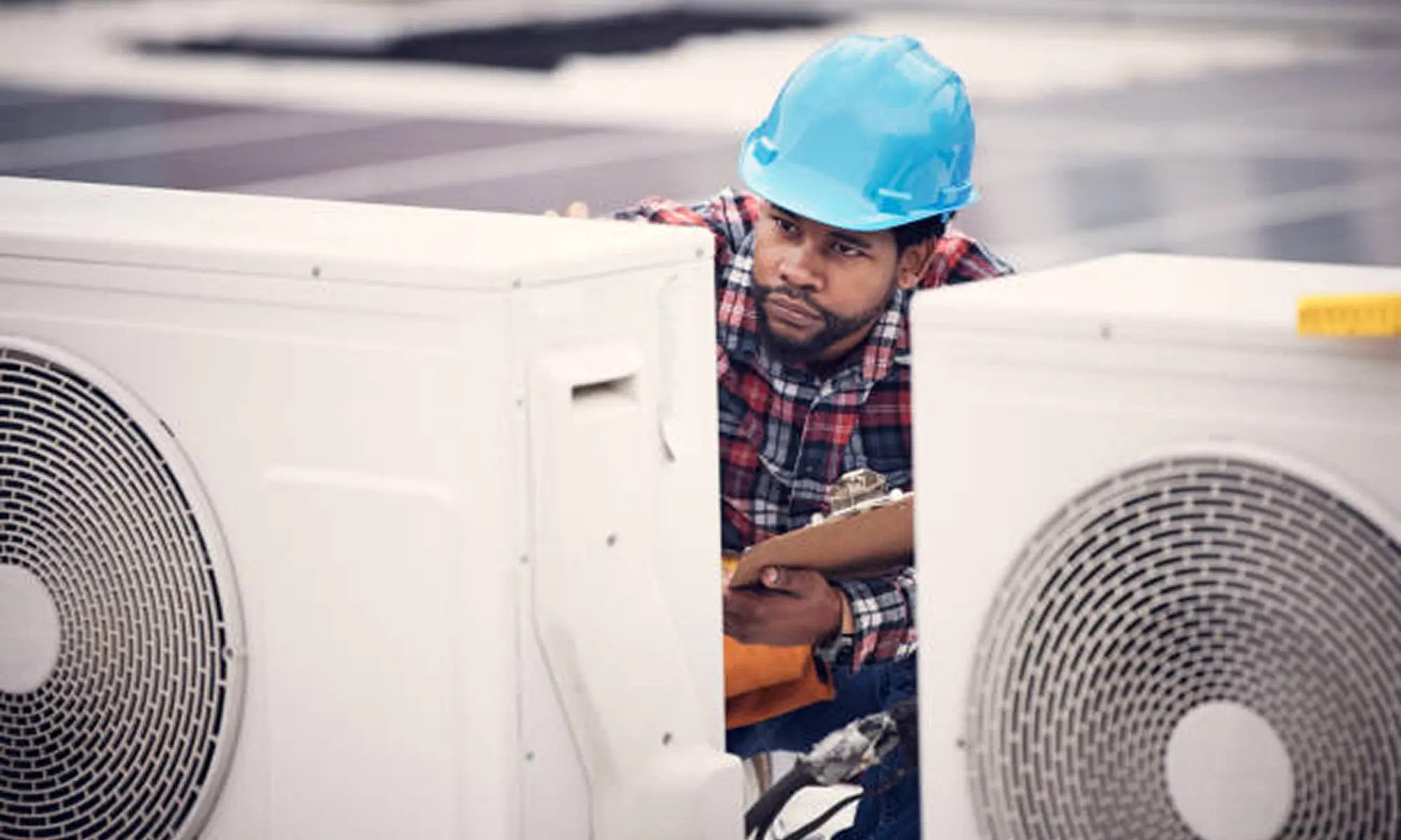 AC repair and servicing in Dubai apartment